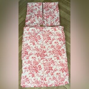 Tommy Hilfiger The Crest Collection Queen Flat Sheet & 2 Standard Vineyard Haven